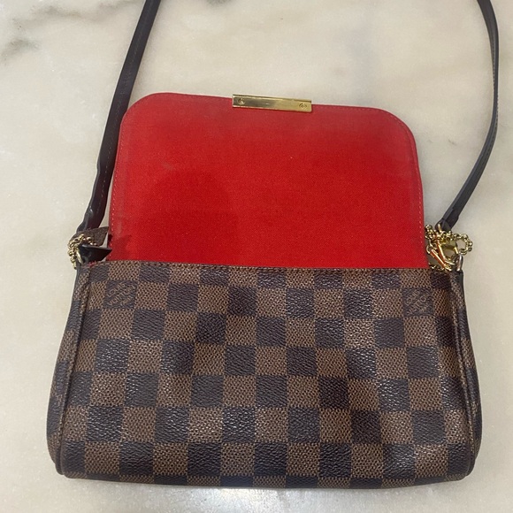 Authentic Louis Vuitton Favorite PM Damier Ebene Crossbody Purse - Picture 5 of 13